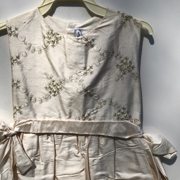 Une Haute Couture Girl Formal Dress - Picture 2 of 4